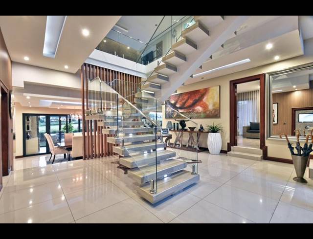 4 BEDROOM HOUSE FOR SALE IN EYE OF AFRICA